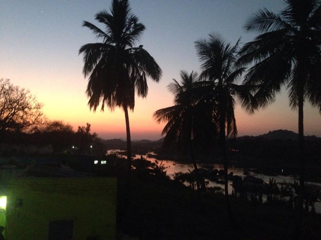 Archana Guest House River View Hampi Kültér fotó